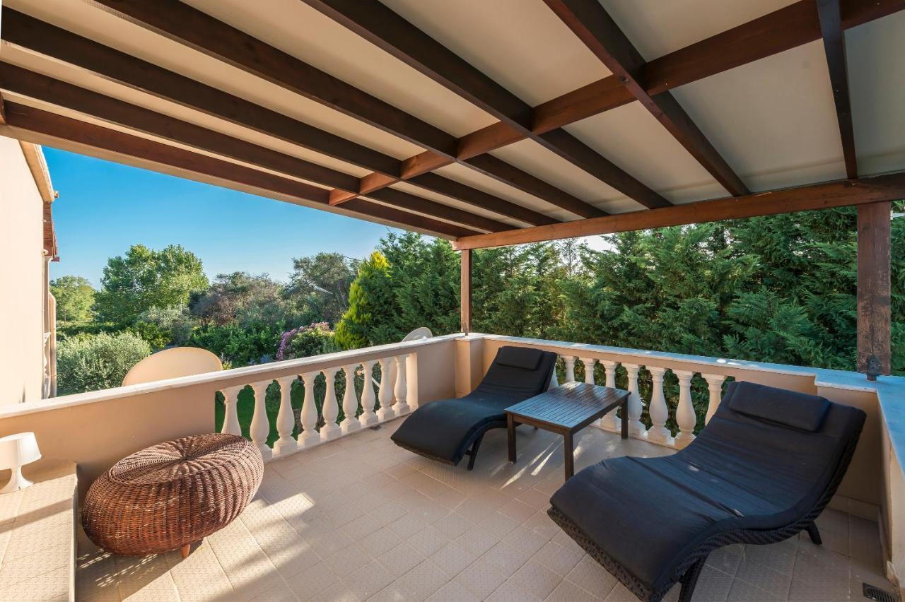 Villa Maxim With Private Pool & Tennis Court Halikúnasz Kültér fotó