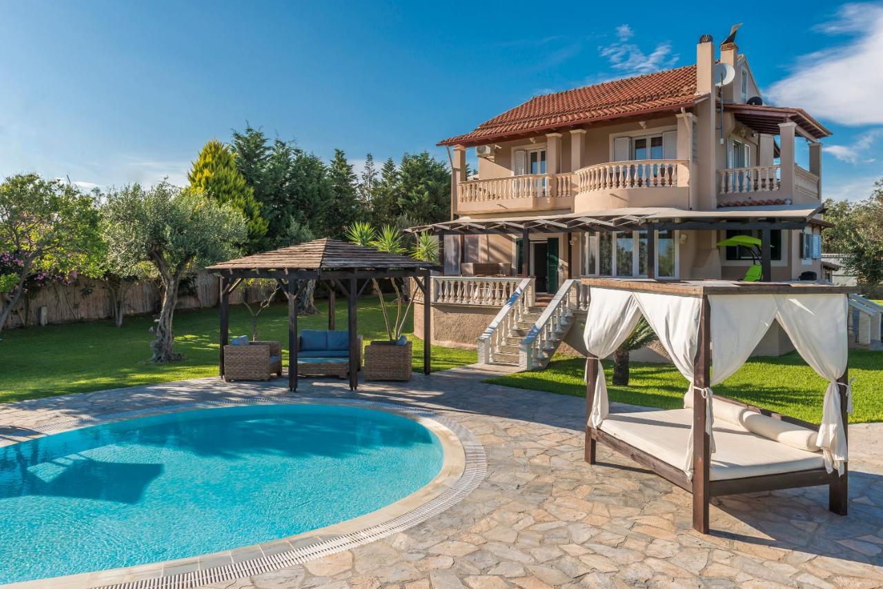 Villa Maxim With Private Pool & Tennis Court Halikúnasz Kültér fotó