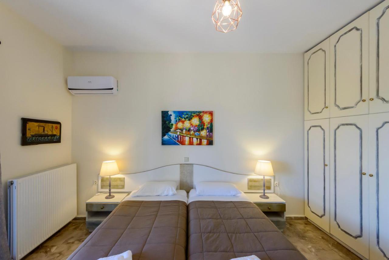 Villa Maxim With Private Pool & Tennis Court Halikúnasz Kültér fotó