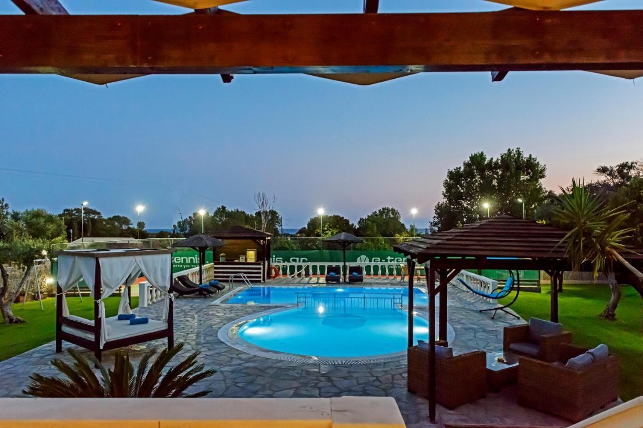 Villa Maxim With Private Pool & Tennis Court Halikúnasz Kültér fotó
