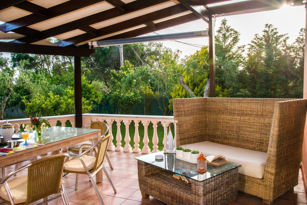 Villa Maxim With Private Pool & Tennis Court Halikúnasz Kültér fotó