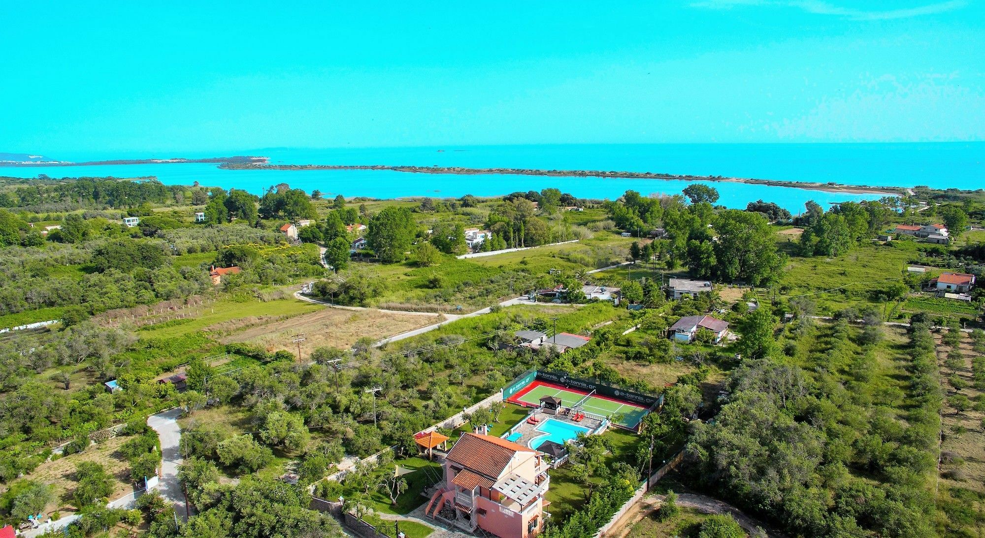 Villa Maxim With Private Pool & Tennis Court Halikúnasz Kültér fotó